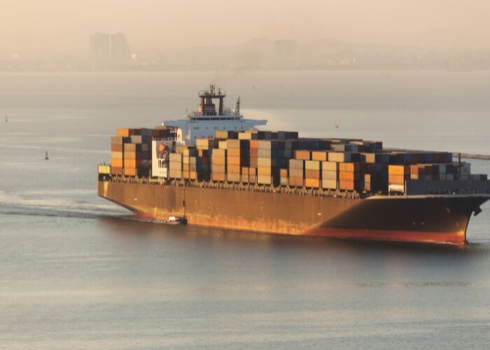 Best Shipping Companies in Dubai